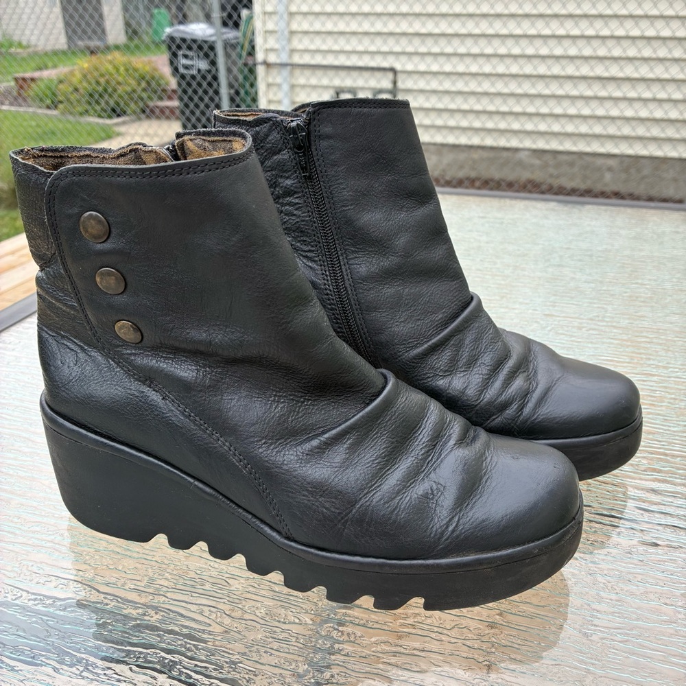 Fly London BROM344FLY Black Zip Up Platform Ankle Boots